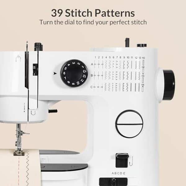 Découvrez notre test approfondi de la machine à coudre multifonction Todeco : avantages, inconvénients et guide d'achat avec infos sur l'extension amovible pour des créations sur-mesure