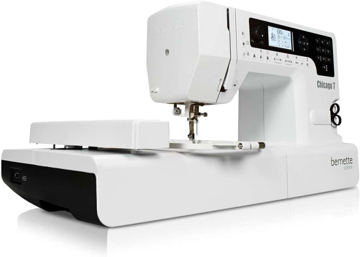 Test de la bernette Chicago 7 : machine à coudre et broder polyvalente
