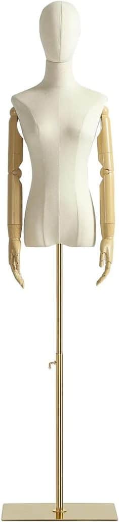 Avis sur le mannequin de vitrine féminin ajustable avec mains en bois