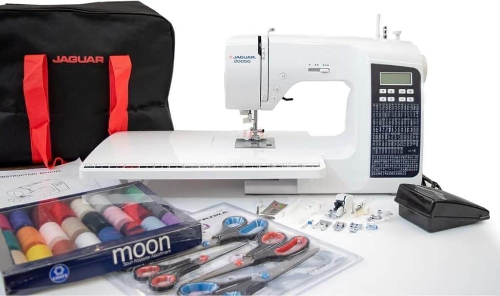 Test de la machine à coudre informatisée Jaguar 200SQ : 200 points et 9 boutonnières automatiques