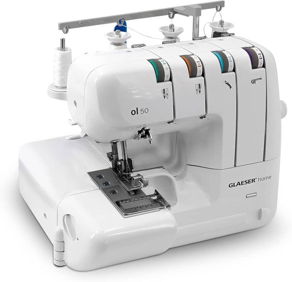 Test de la surjeteuse Glaeserhome OL 50 : coud et coupe en une étape