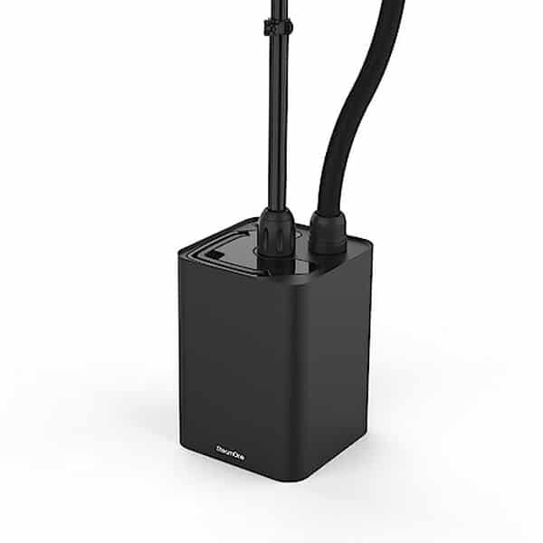 Découvrez notre test détaillé du défroisseur vertical SteamOne Familys EUKID190B : performance, facilité d'utilisation et résultats pour un repassage sans effort.