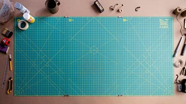 Découvrez notre test complet du tapis de découpe Olfa 9894 : performances, avantages et inconvénients pour bien choisir votre équipement de découpe.