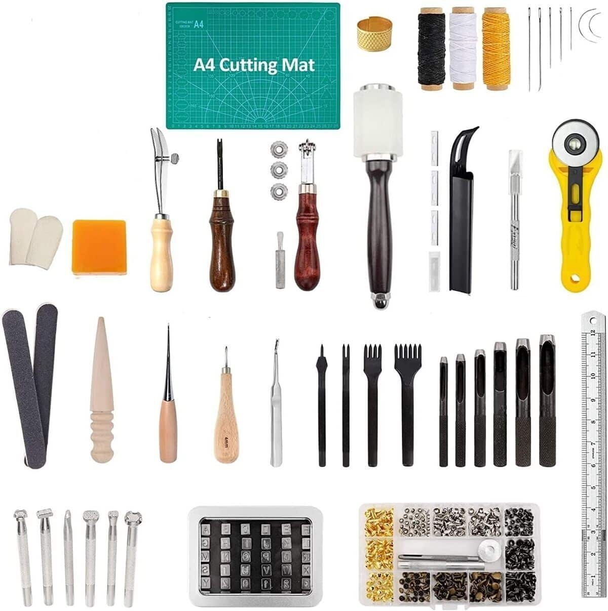 Test : kit de 151 pièces pour travail du cuir