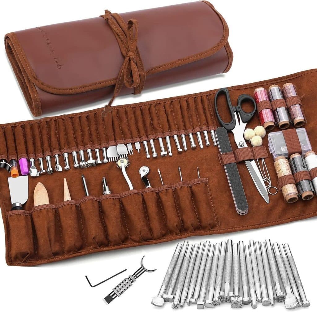 Test : kit TLKKUE pour sculpture sur cuir avec sac de rangement