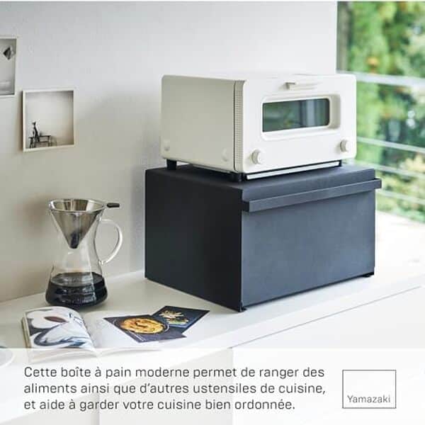 Découvrez notre test détaillé du coffre à pain Yamazaki 4353 TOWER noir en acier : design, capacité et praticité pour votre cuisine.