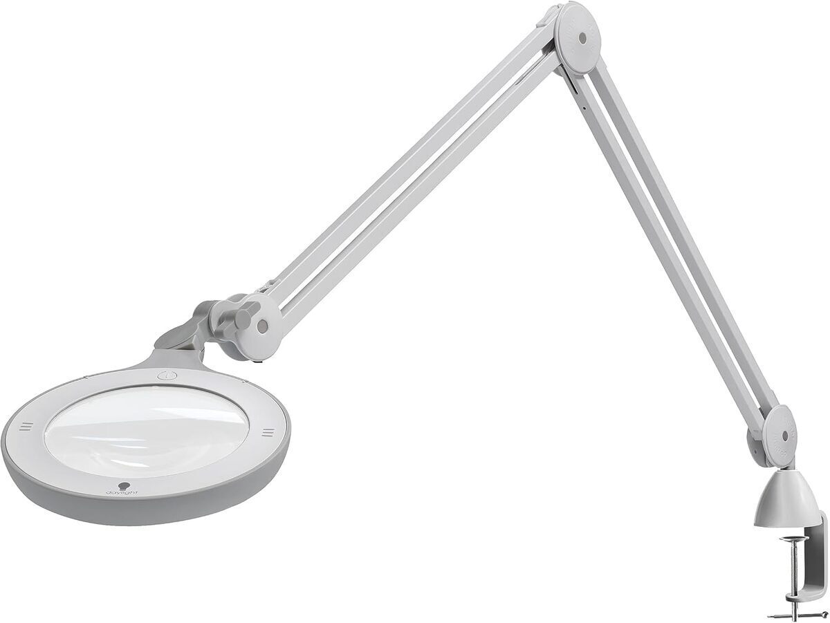 Test de la lampe loupe Daylight Omega 5