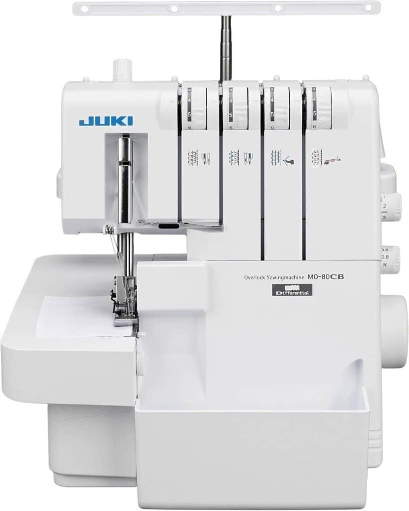 Test de la surjeteuse Juki MO-80CB